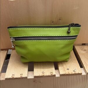 ZIPPERED LEATHER COIN PURSE . Genuin Leather Canada